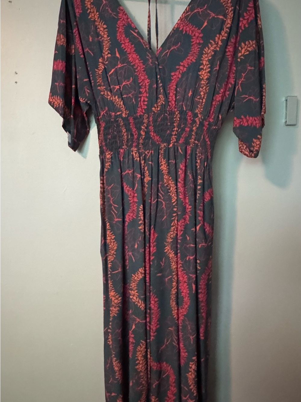 Lexbreezy Smocked Waist V-Neck Jumper in Charcoal / Navy with Coral Lei Print